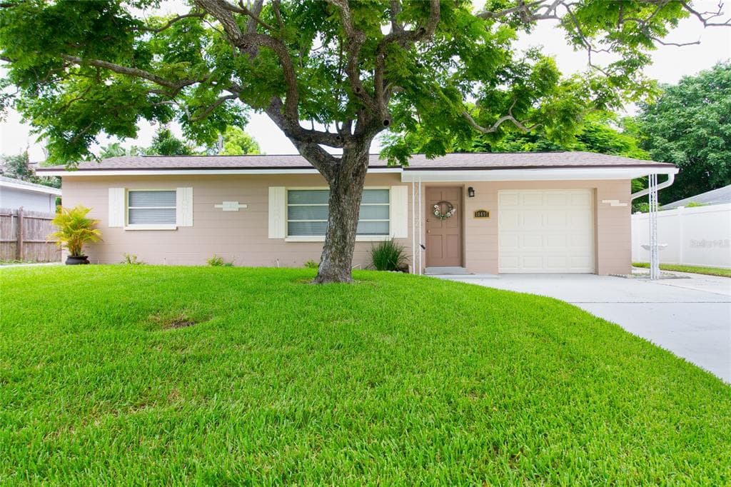 10497 127TH PLACE LARGO, FL 33773