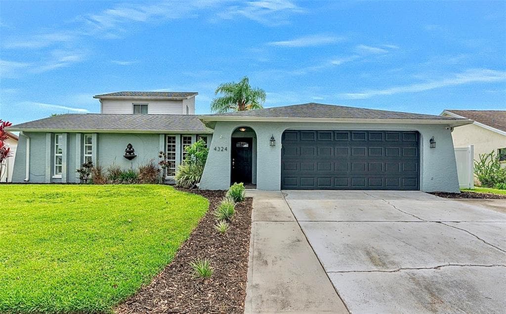 4324 ROYAL OAK LANE NEW PORT RICHEY, FL 34653