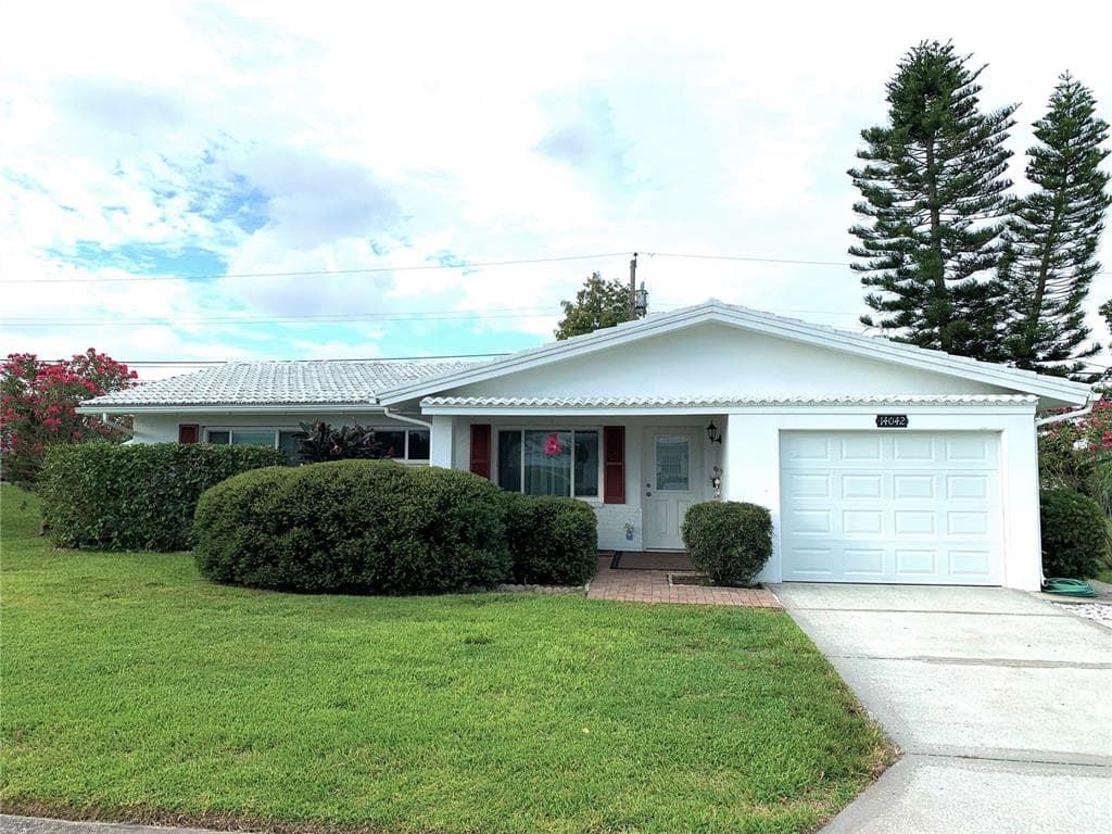 14042 90TH AVENUE SEMINOLE, FL 33776