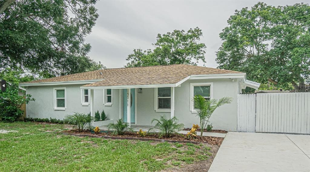 3911 W ROGERS AVENUE TAMPA, FL 33611