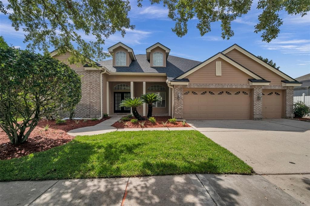 19228 AUTUMN WOODS AVENUE TAMPA, FL 33647