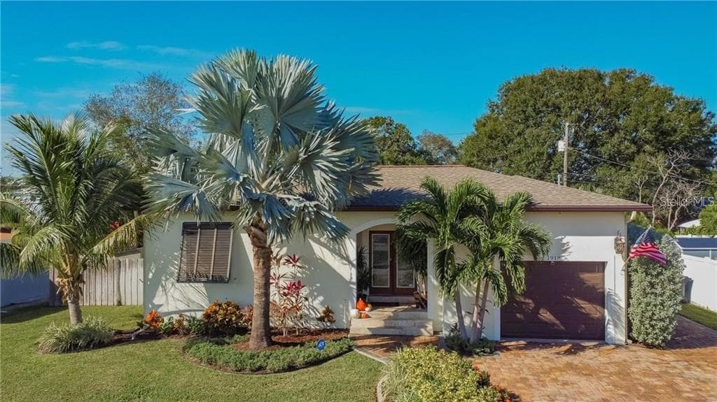 1918 NORFOLK STREET N ST PETERSBURG, FL 33710