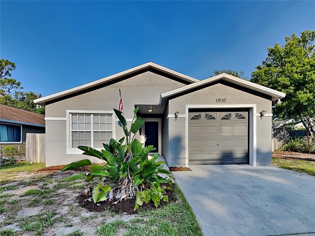 1910 LILLIAN AVENUE TARPON SPRINGS, FL 34689