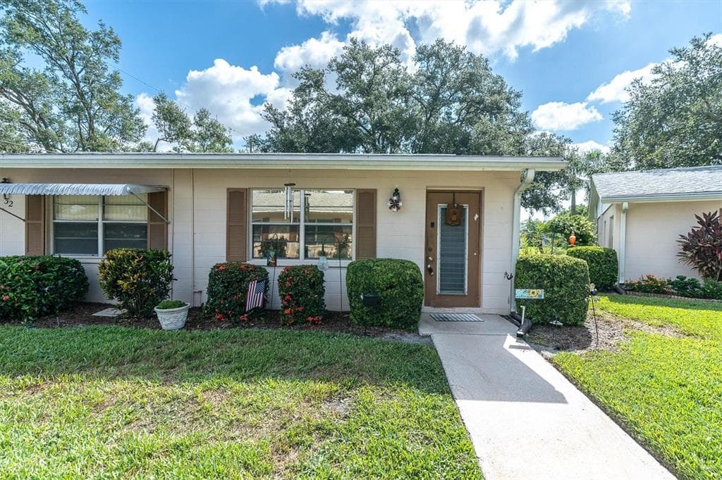 402 DORCHESTER PLACE UNIT 31 SUN CITY CENTER, FL 33573