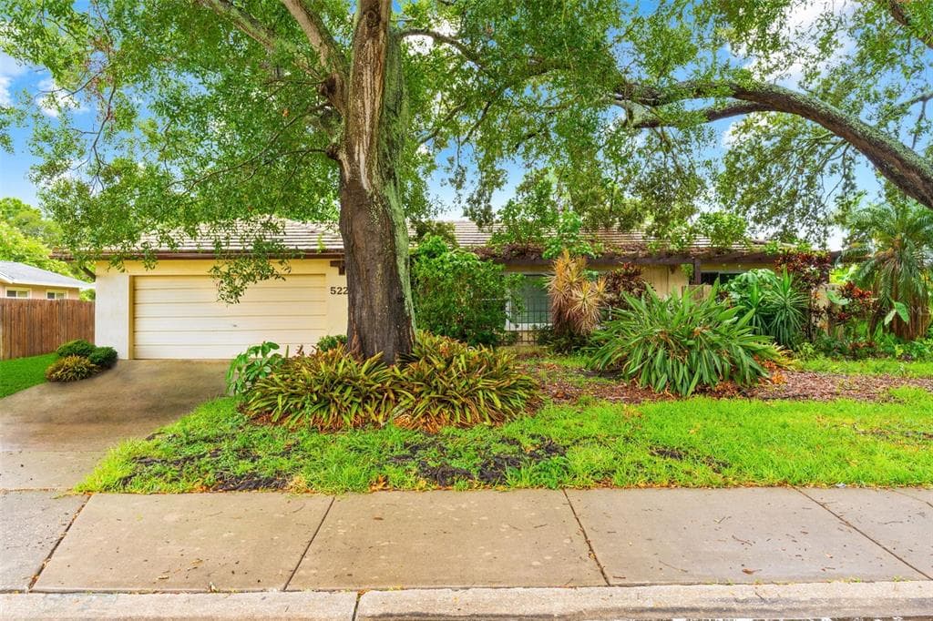 5229 DENVER STREET NE ST PETERSBURG, FL 33703