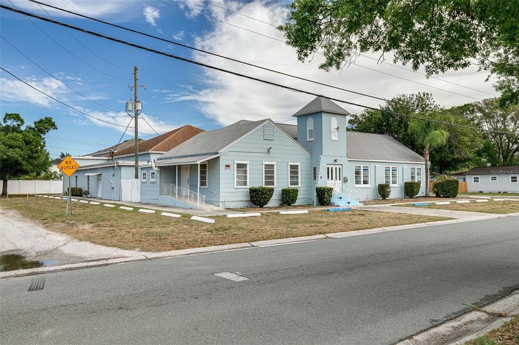 1901 32ND AVENUE N ST PETERSBURG, FL 33713