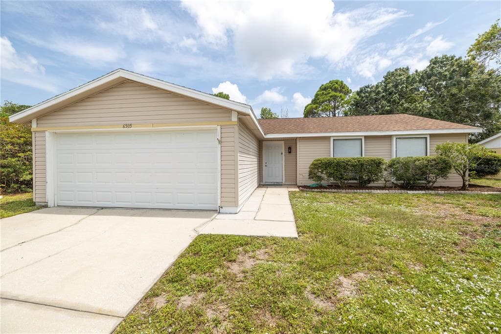 6505 36TH AVENUE DRIVE W BRADENTON, FL 34209