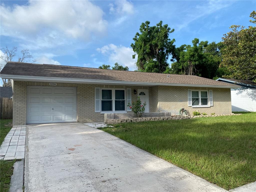1206 SAGAMORE DRIVE SEFFNER, FL 33584