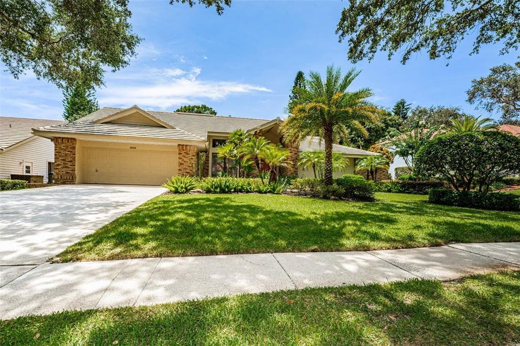 3538 SHORELINE CIRCLE