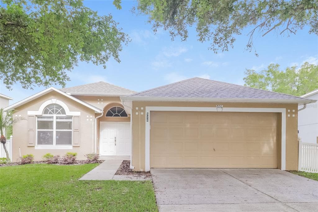 926 VANDERBILT DRIVE EUSTIS, FL 32726
