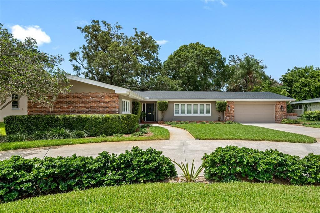 319 RAFAEL BOULEVARD NE ST PETERSBURG, FL 33704