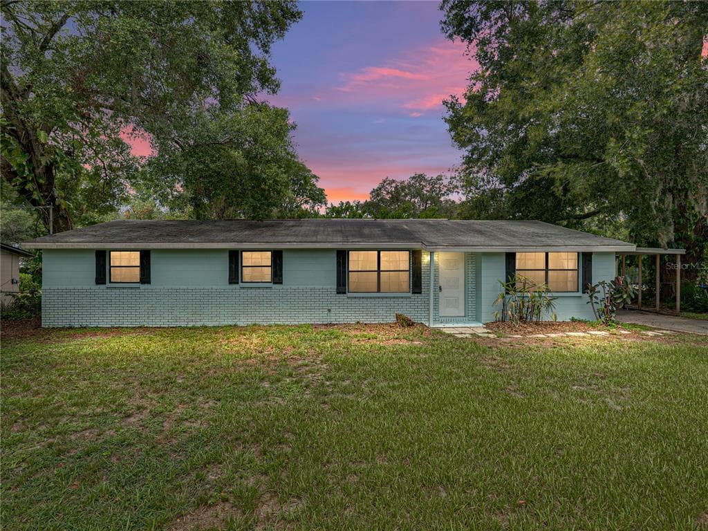 5210 LLOYD STREET SEFFNER, FL 33584