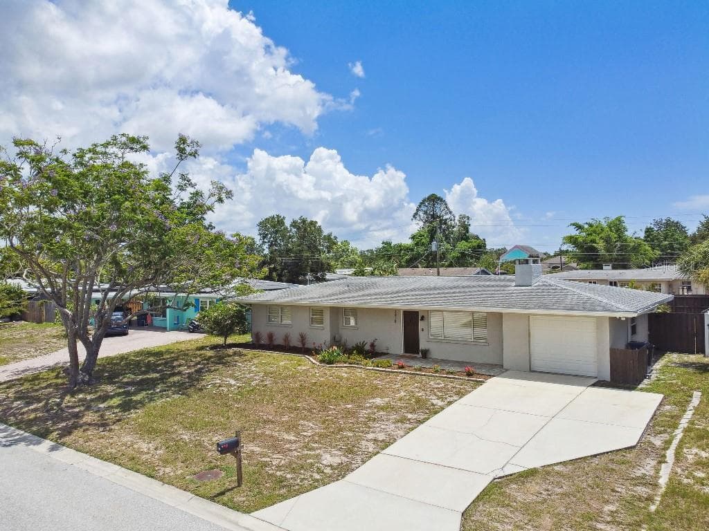 2428 HAMLIN LANE SARASOTA, FL 34239