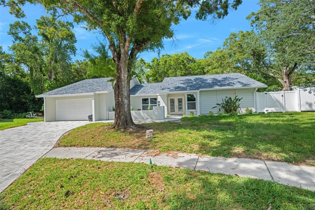 2734 CYPRESS HOLLOW COURT