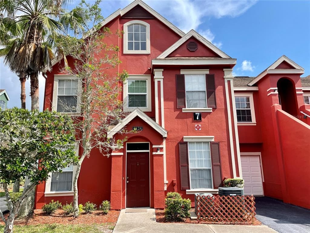 9124 LAKE CHASE ISLAND WAY UNIT 9124 TAMPA, FL 33626
