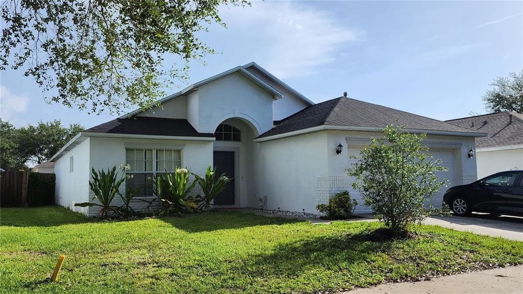 7822 MONARCH GARDEN CREEK APOLLO BEACH, FL 33572