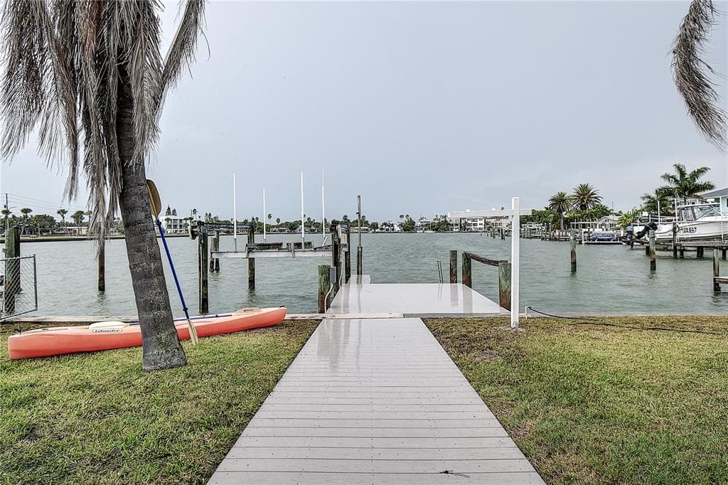 16108 4TH STREET E REDINGTON BEACH, FL 33708