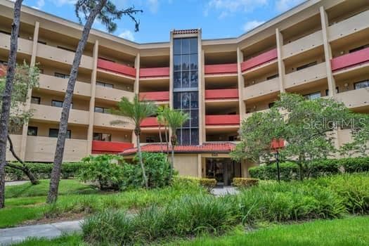 3076 EASTLAND BOULEVARD UNIT 307 CLEARWATER, FL 33761