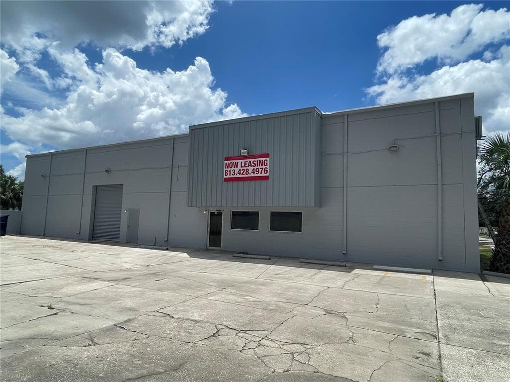1001 E SKAGWAY AVENUE TAMPA, FL 33604