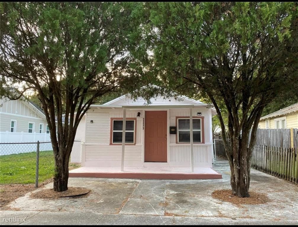 2233 QUINCY STREET S ST PETERSBURG, FL 33711