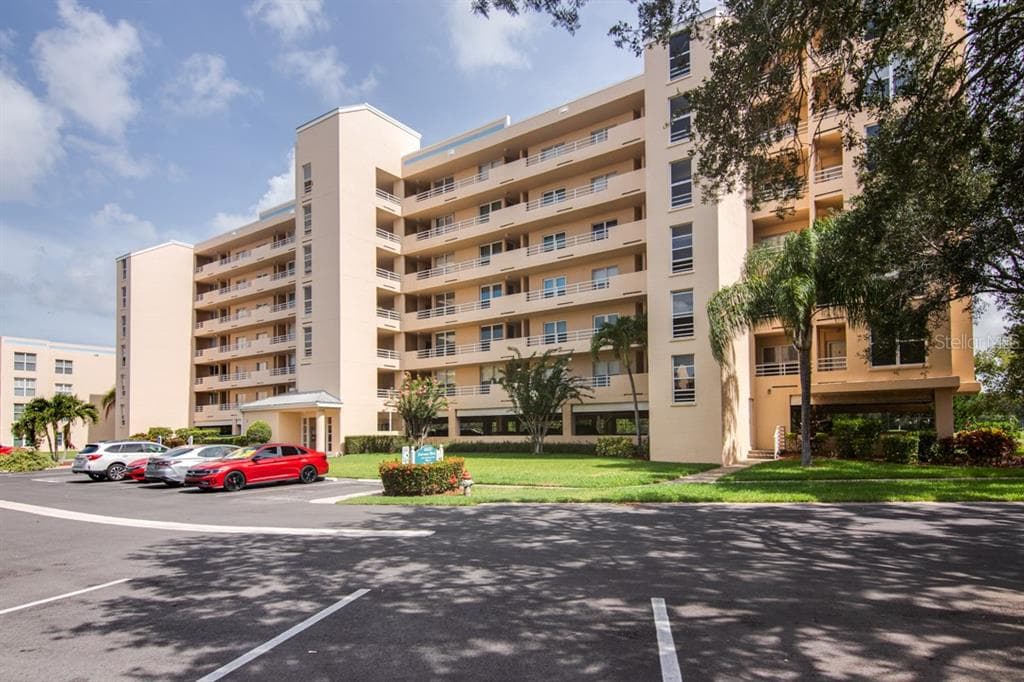 4410 FAIRWAYS BOULEVARD UNIT 202 BRADENTON, FL 34209