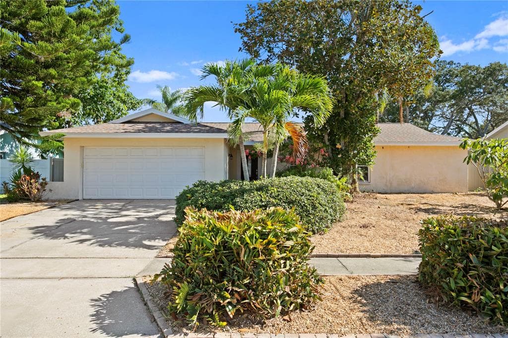 12377 91ST AVENUE SEMINOLE, FL 33772