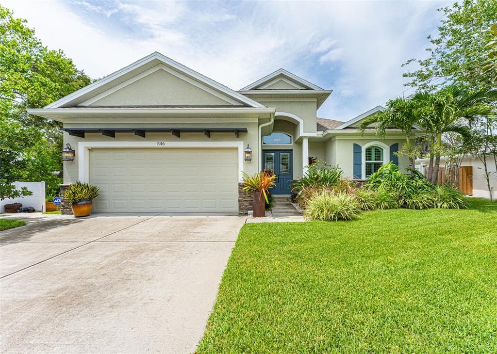 546 RICHMOND STREET DUNEDIN, FL 34698