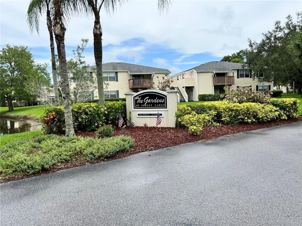 123 LOBLOLLY COURT UNIT D OLDSMAR, FL 34677