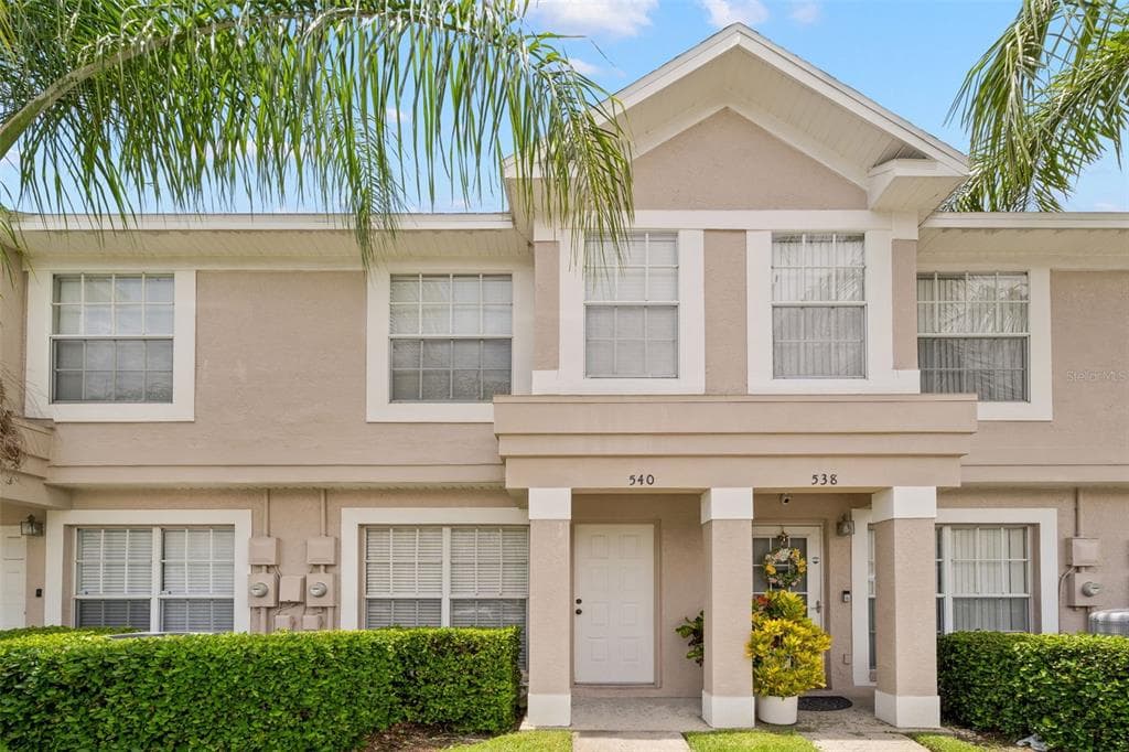 540 KENSINGTON LAKE CIRCLE UNIT 5 BRANDON, FL 33511