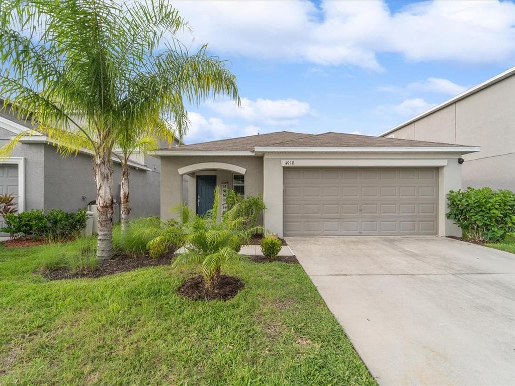 4910 GOLDEN FIG LANE