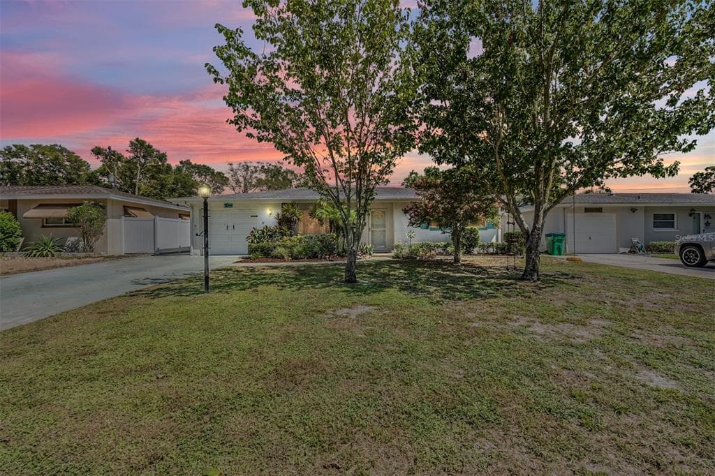 2063 TIMBER LANE CLEARWATER, FL 33763