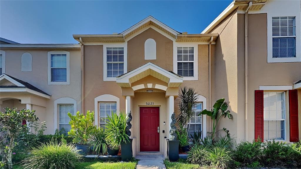 30123 WELLESLEY WAY WESLEY CHAPEL, FL 33543
