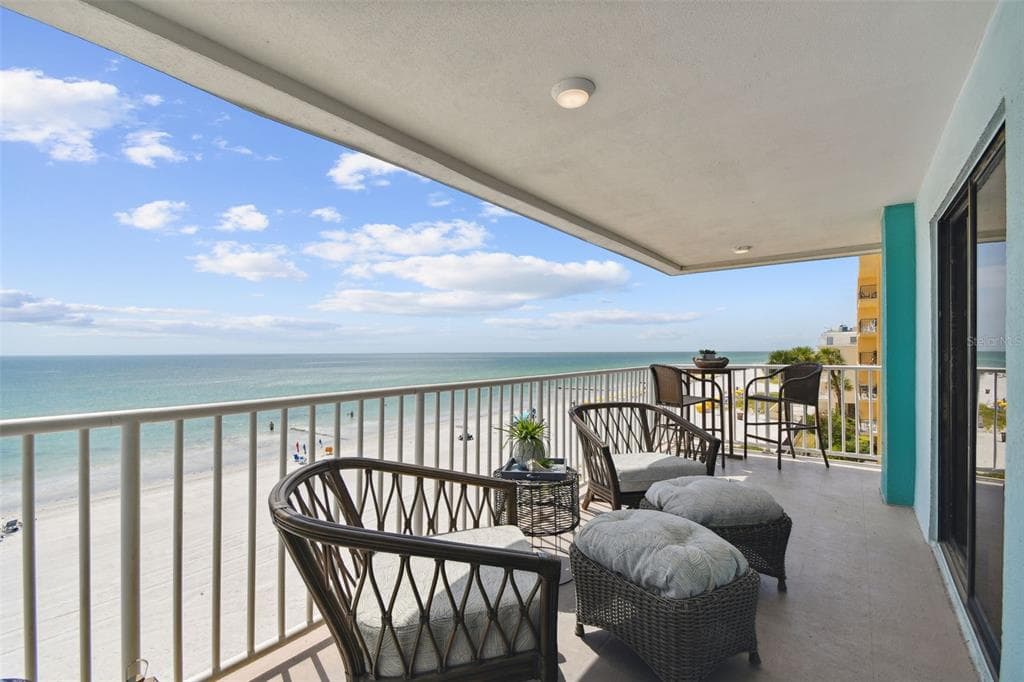 14110 GULF BOULEVARD UNIT 303 MADEIRA BEACH, FL 33708