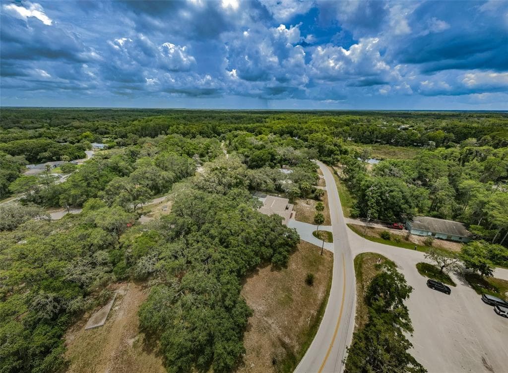 9006 LAKE DRIVE NEW PORT RICHEY, FL 34654