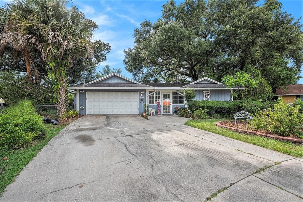 7519 BROOKHAVEN COURT