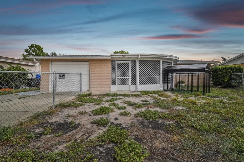 2536 ALMOND DRIVE HOLIDAY, FL 34691