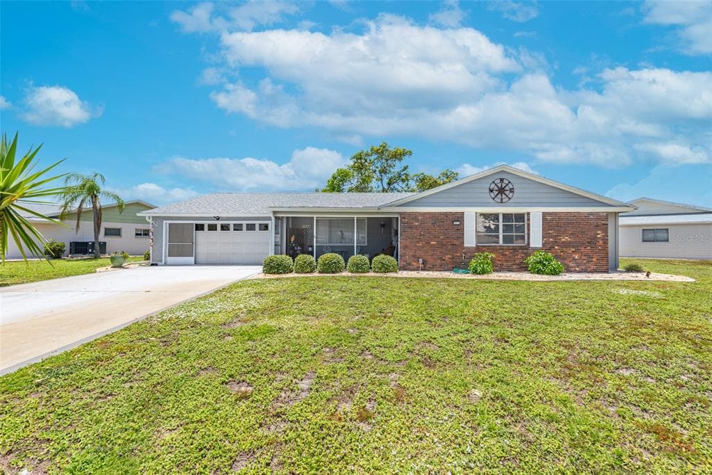 1416 SETON HALL DRIVE SUN CITY CENTER, FL 33573