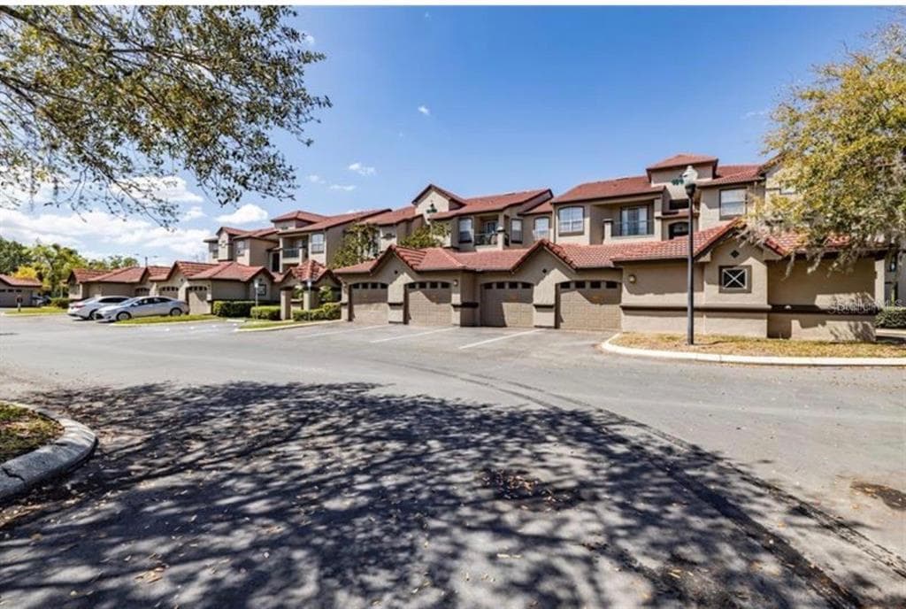 18107 PEREGRINES PERCH PLACE UNIT 6208 LUTZ, FL 33558