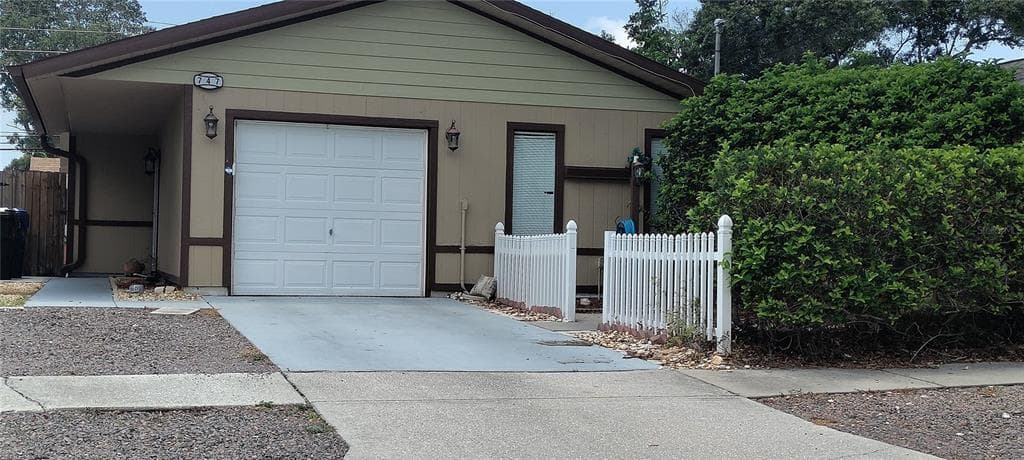 747 BROOK STREET LARGO, FL 33770