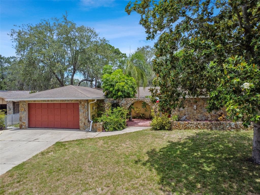 7601 LAUREL OAK COURT PORT RICHEY, FL 34668