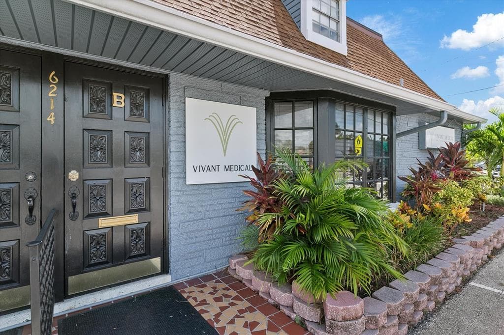 6214 MEMORIAL HIGHWAY UNIT #B TAMPA, FL 33615