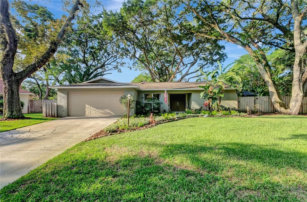 14902 NORTHWOOD VILLAGE LANE TAMPA, FL 33613