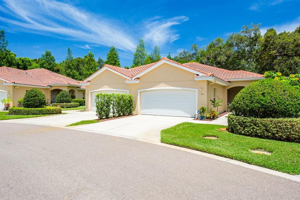 42 MERIDIAN DRIVE SAFETY HARBOR, FL 34695