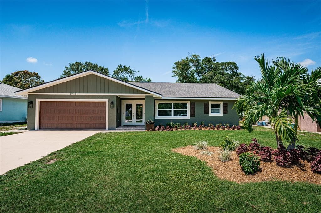 1945 BARCELONA WAY S ST PETERSBURG, FL 33712