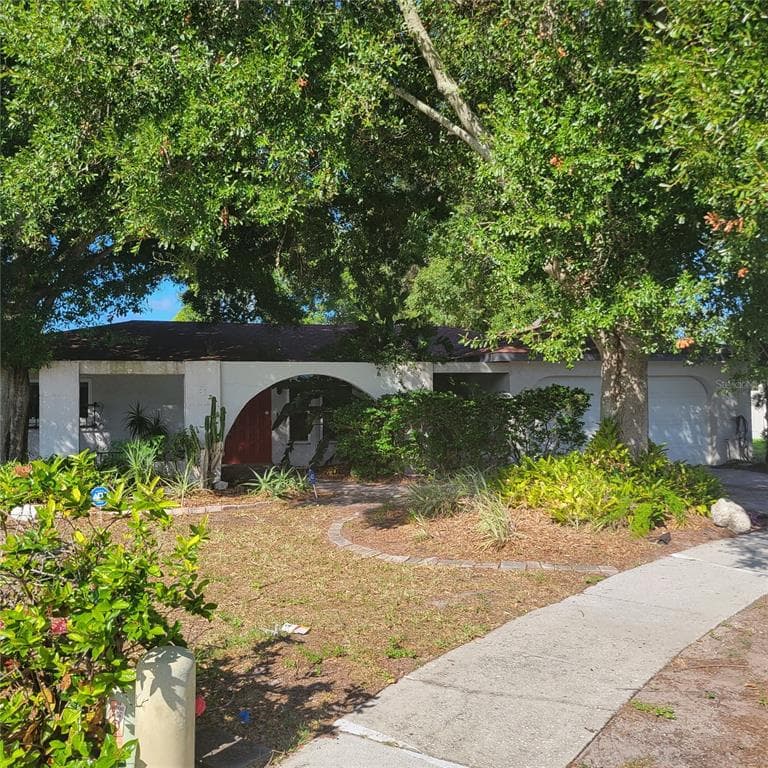 13198 92ND AVENUE SEMINOLE, FL 33776