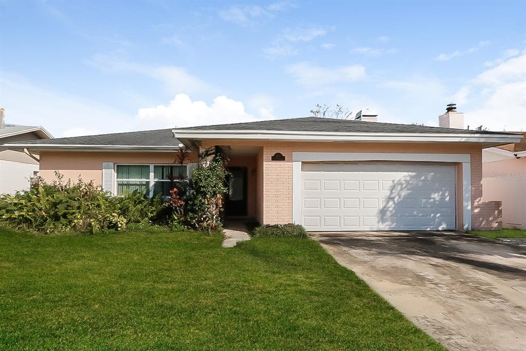 1701 E ORANGESIDE ROAD PALM HARBOR, FL 34683