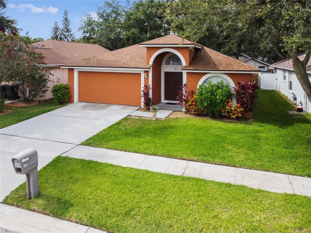 1103 MALLORY POINT DRIVE VALRICO, FL 33596