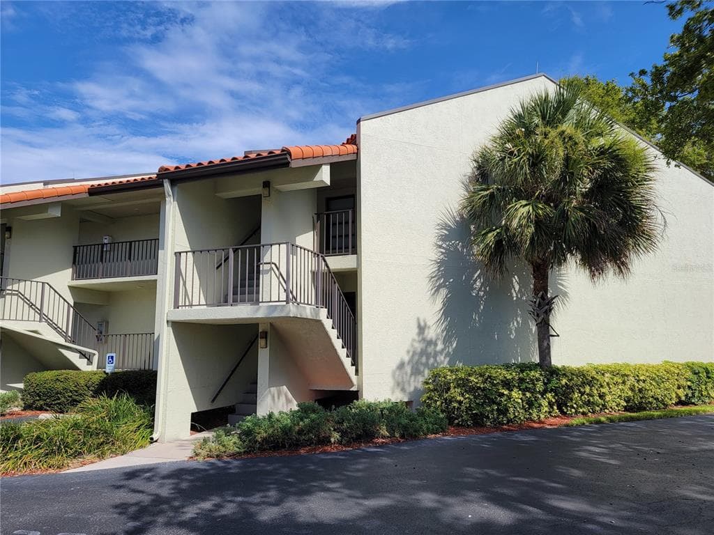 1515 PINELLAS BAYWAY S UNIT 38 TIERRA VERDE, FL 33715