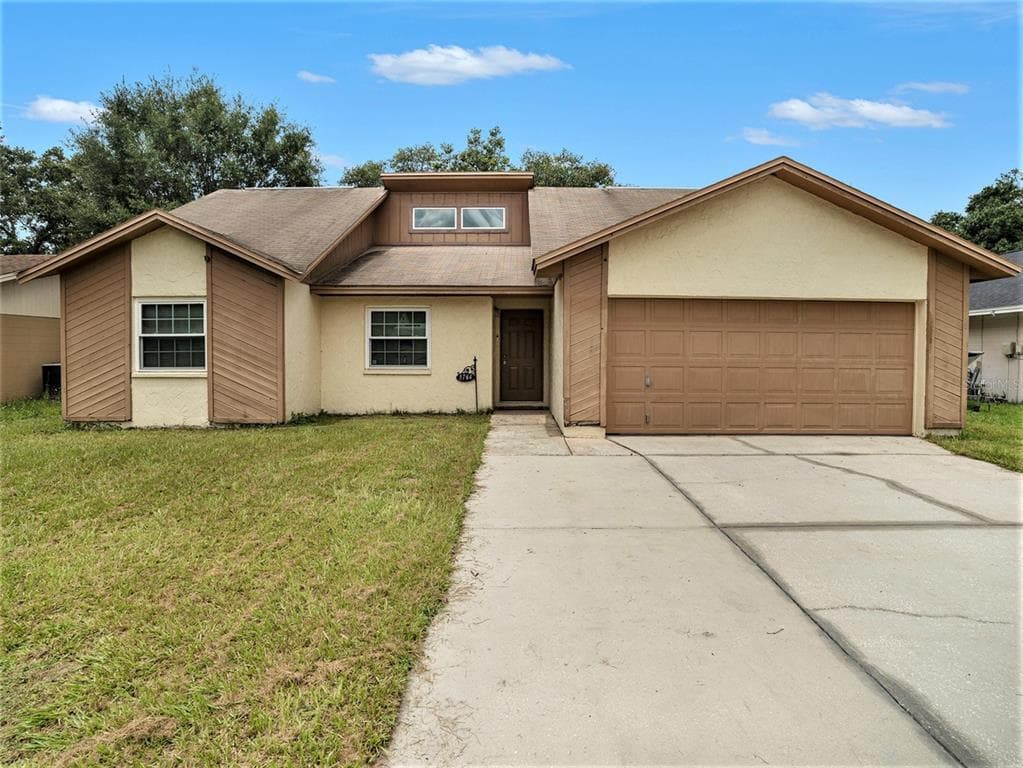 5764 BAMBI DRIVE LAKELAND, FL 33809