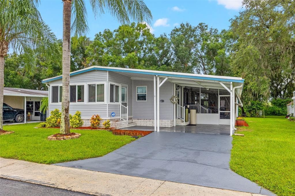 38614 MONET DRIVE ZEPHYRHILLS, FL 33540